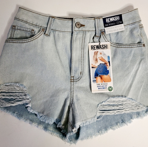 NWT - SHORT JEAN SHORTS BY REWASH BRAND - Picture 4 of 16